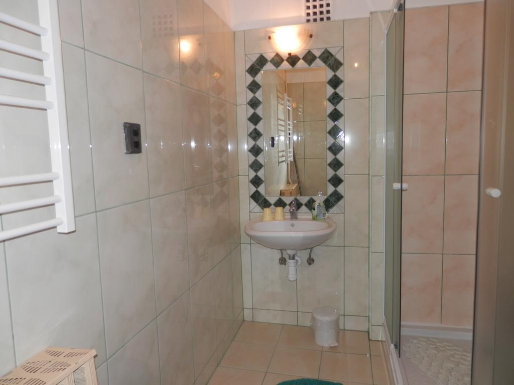 Hotel Apartman Napsugar Vendeghaz Erlau Exterior foto
